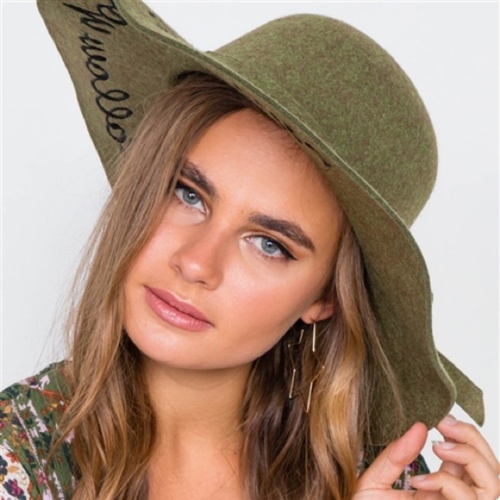 Follow Your Dreams Graphic Wide Brim Hat